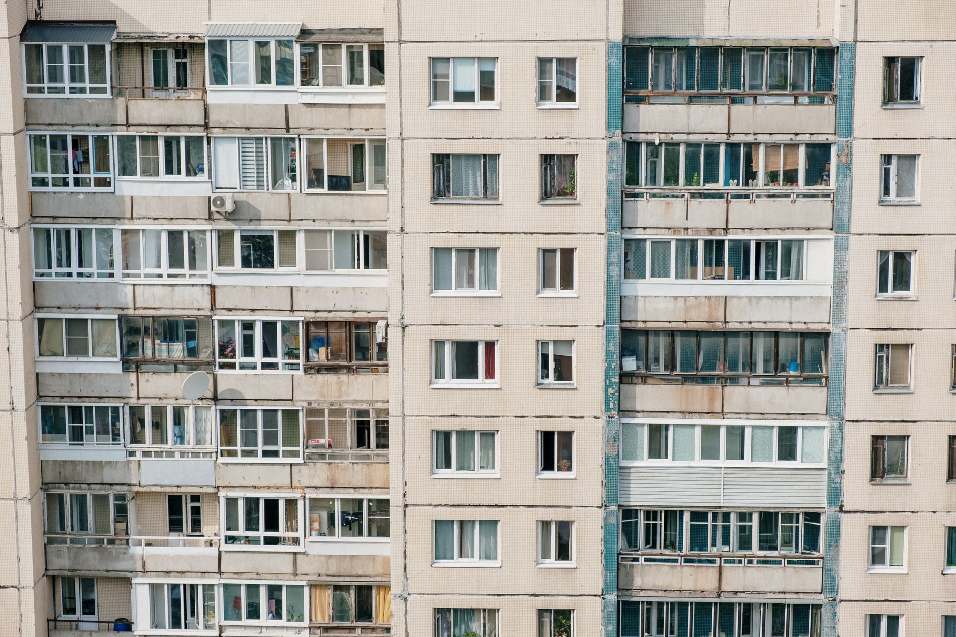 Prefabrykaty żelbetowe w 2026. Szybka budowa i solidna konstrukcja, czyli jak wybrać odpowiednie elementy?